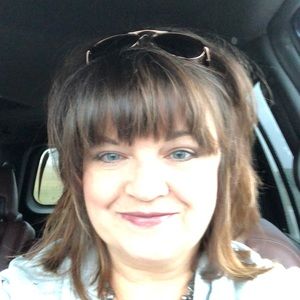 Meet your Posher, Steph